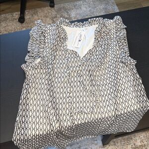 Black and White Geometric Ruffle Sleeve Blouse